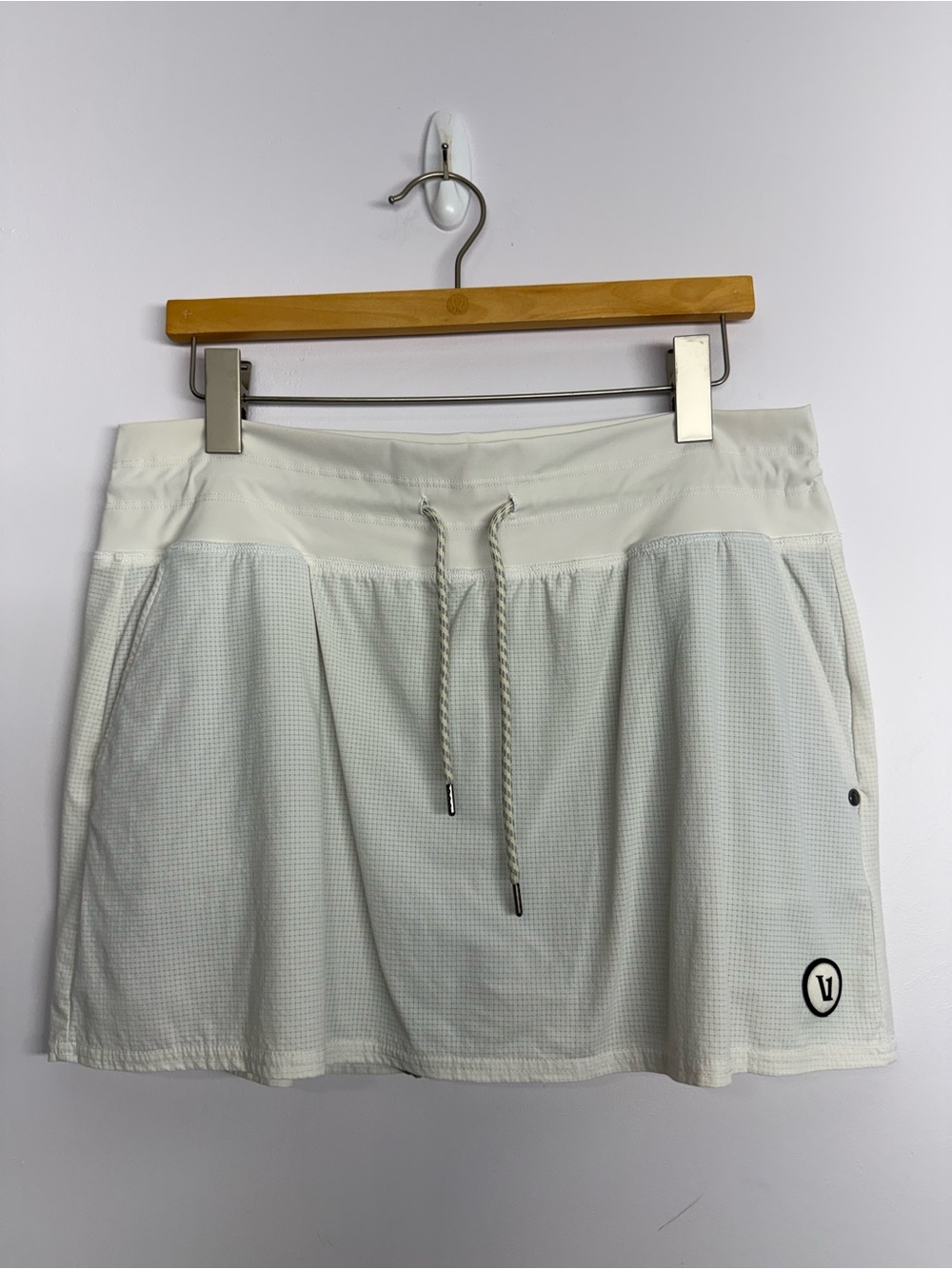 181: Vuori Seabreeze Skirt White Size XL